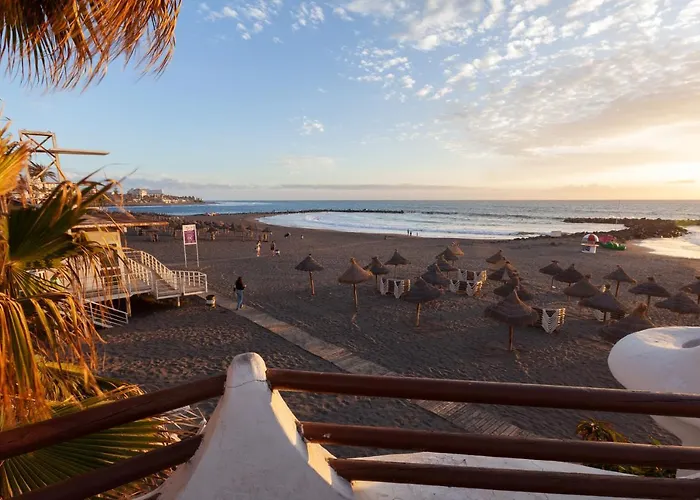 En Primera Línea De Playa, Céntrico, Tranquilo Apartamento