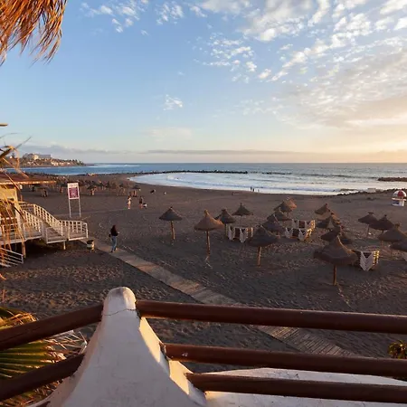 En Primera Línea De Playa, Céntrico, Tranquilo Apartamento