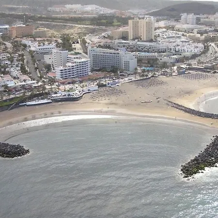 En Primera Línea De Playa, Céntrico, Tranquilo Apartamento
