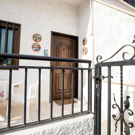 Apartment En Primera Linea De Playa, Centrico, Tranquilo Playa de las Americas (Tenerife)