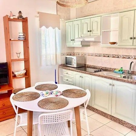 En Primera Linea De Playa, Centrico, Tranquilo Playa de las Americas (Tenerife)